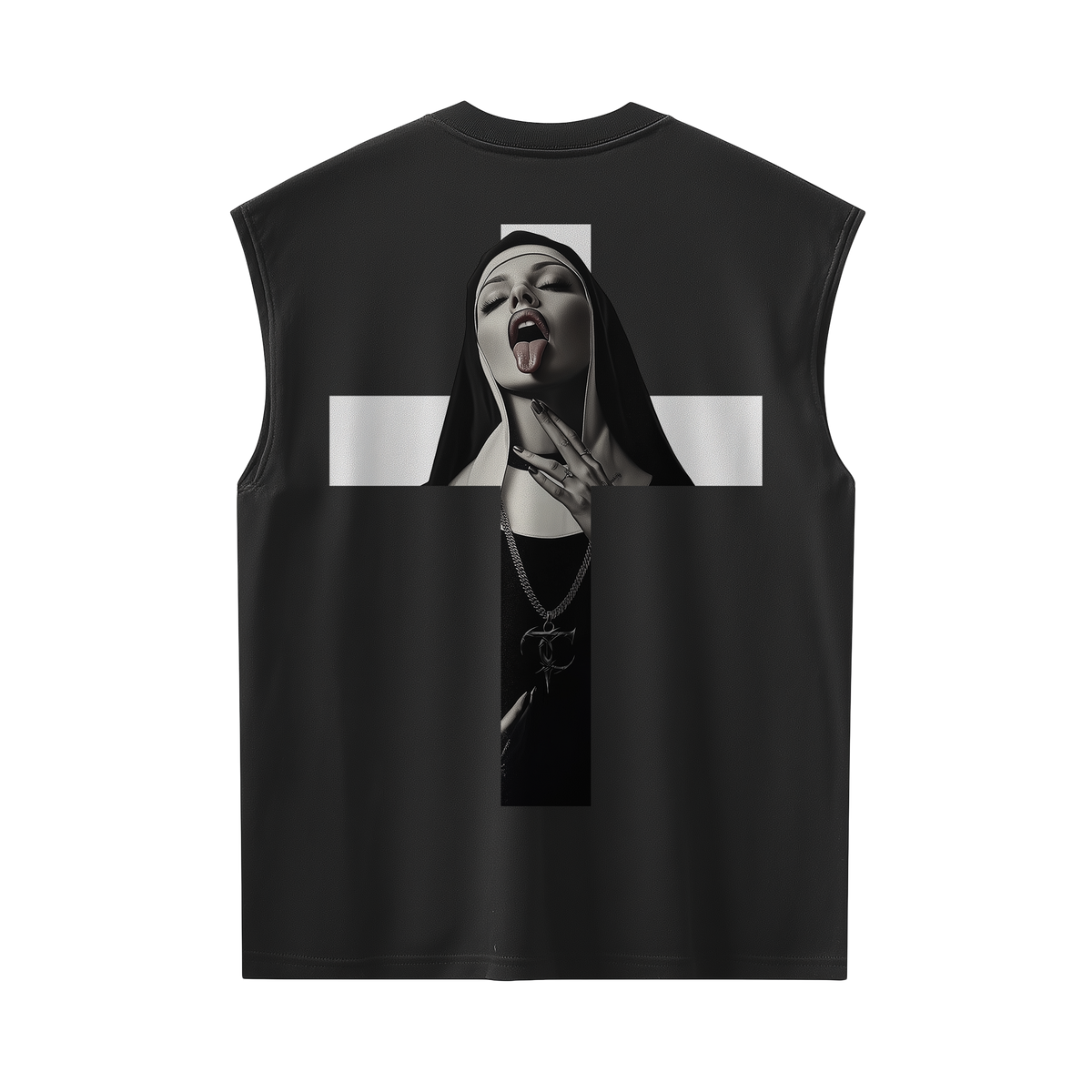 NUN//Sleeveless T-shirt