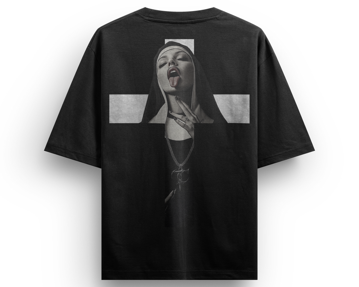 TECHNO NUN//Oversized T-shirt
