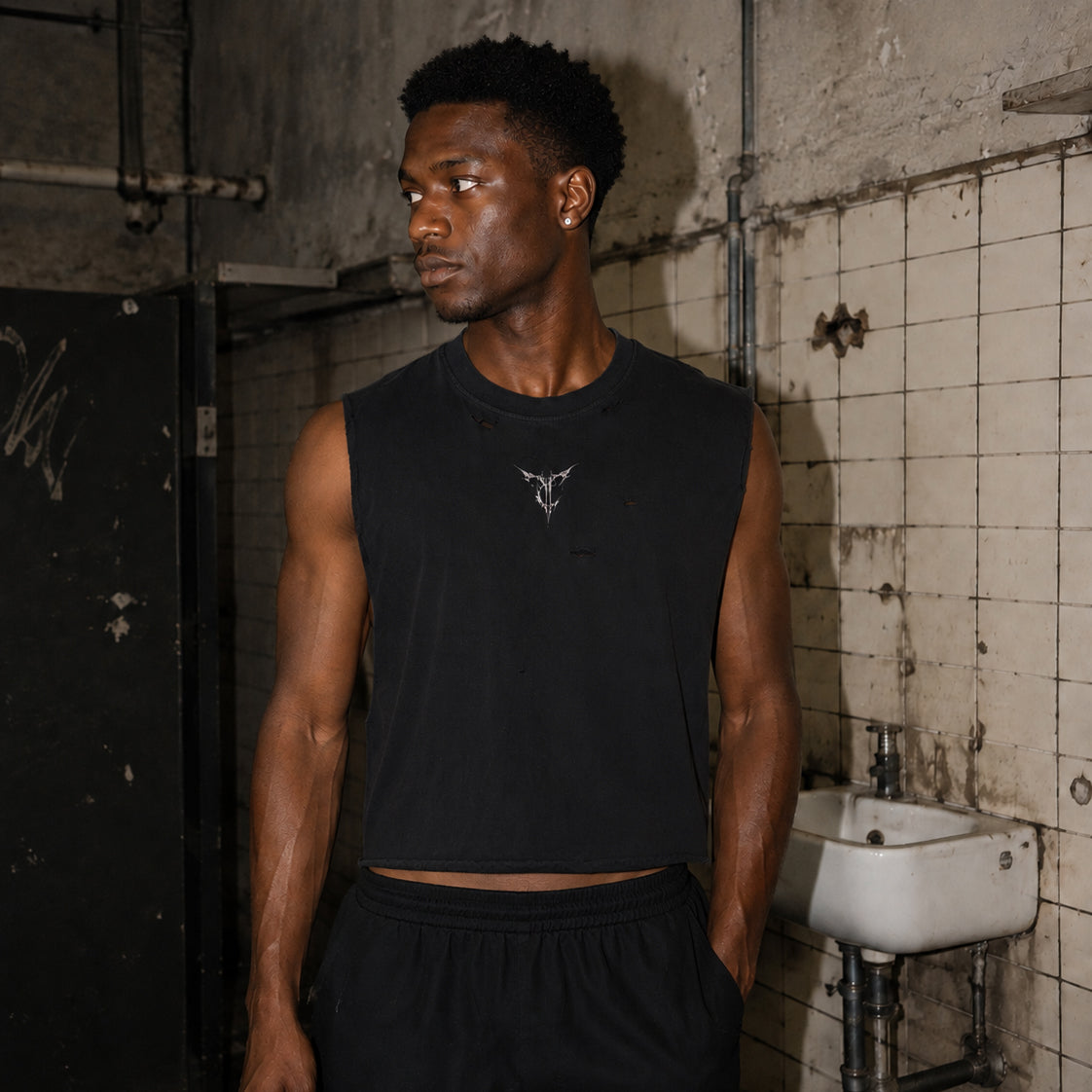 TC//Sleeveless cropped shirt